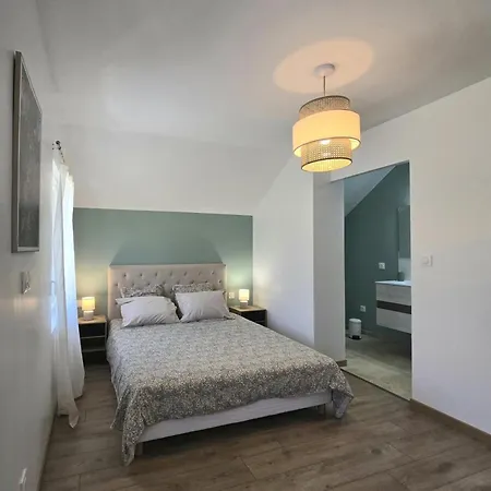 Charmante Maison Avec Piscine Chauffée Privée Au Cœur Du Périgord Noir - Fr-1-616-530